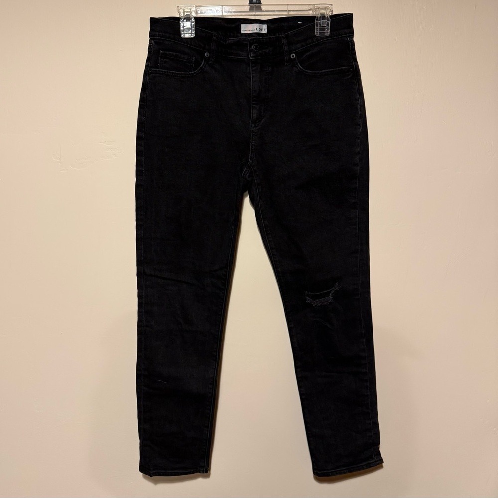 💫2/$10💫 LOFT Black Distressed Girlfriend Jeans 28/6